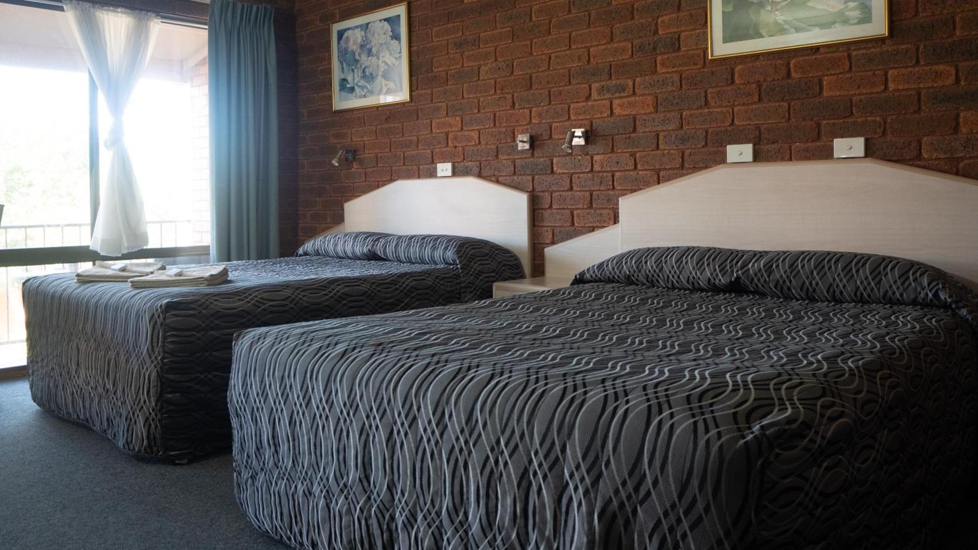 Yambil Inn Гріффіт Екстер'єр фото